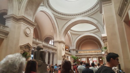 People at the Metropolitan Museum of Art (New York)