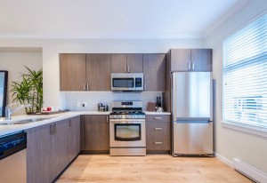 A kitchen with matching appliances.