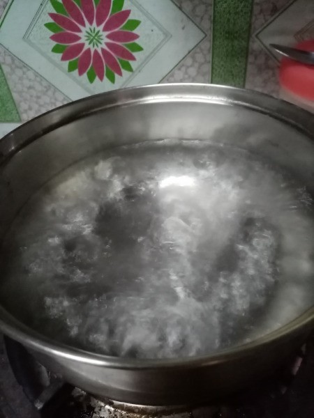 heating water in pan