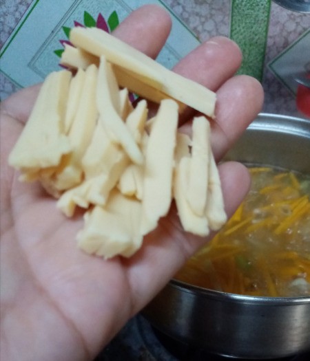 adding cheese to Soup