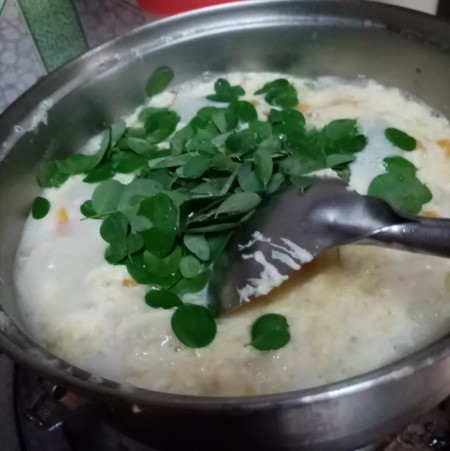 moringa leaves added to Soup