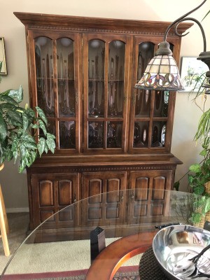 Value of a Vintage Ethan Allen Hutch/Buffet Cabinet - glass fronted buffet with hutch