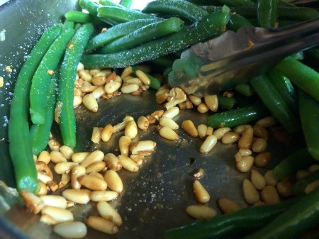 Pinenut Garlic with Green Beans
