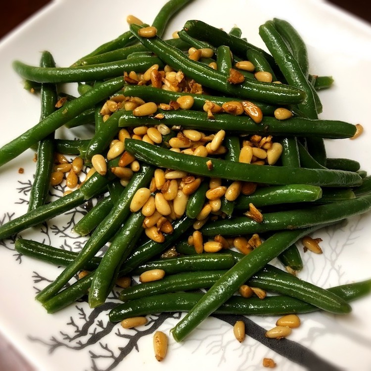 Pine Nut Garlic Green Beans ThriftyFun
