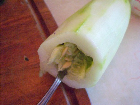 removing seeds from cucumber