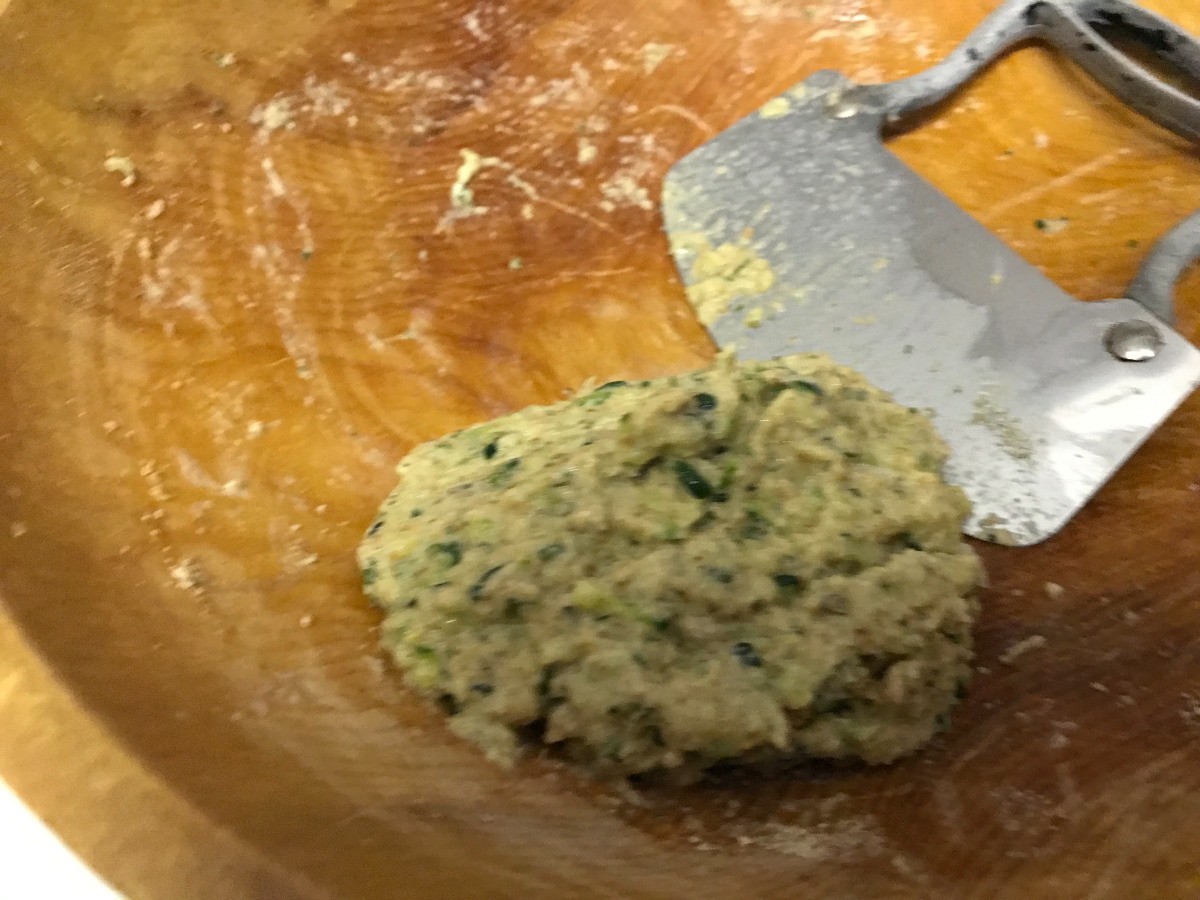 Mocku00 Crab Cakes with Zucchini ThriftyFun