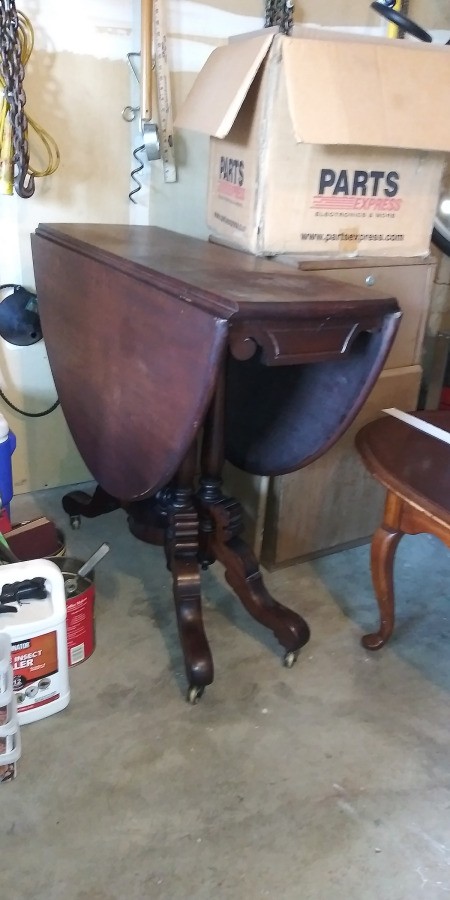 Identifying an Antique Drop Leaf Table