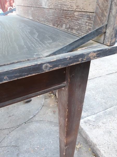 Identifying an Antique Table