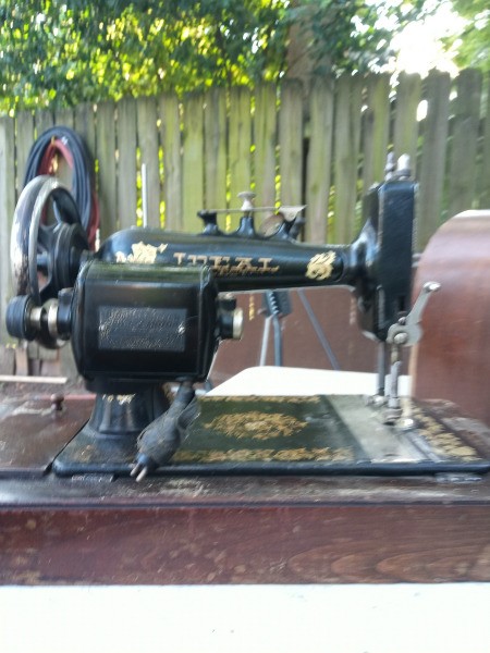 Value of a Vintage Hamilton Beach Sewing Machine