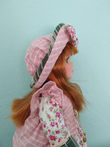 Identifying a Greek Porcelain Doll