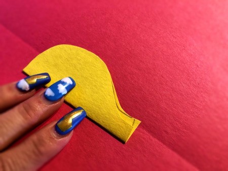 3D Hot Air Balloon Card - cut out the shape and fold in half