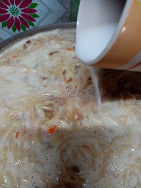 adding corn starch to Lomi