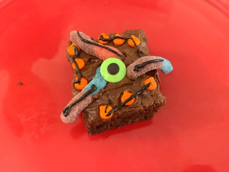 Spooky Halloween Worm Brownies - cyclops octopus brownie