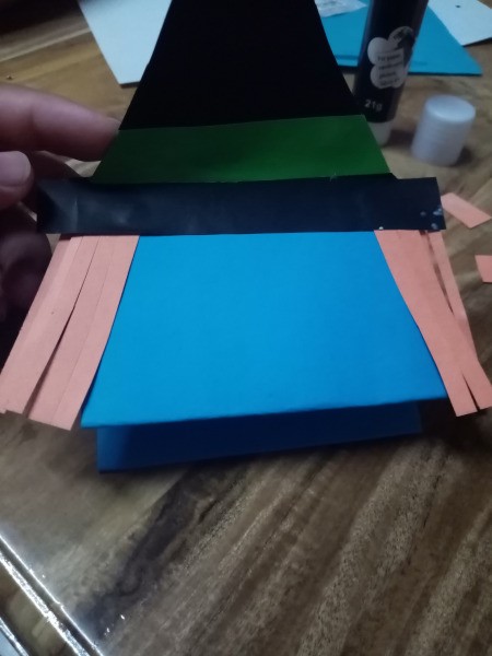 Halloween Hand Puppet - paste behind the hat for hair