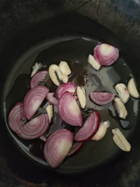 sautéing onions & garlic