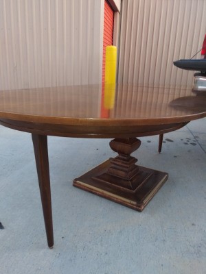 Identifying an Antique Table with Extensions