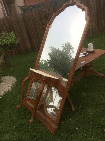 Identifying a Combined Large Mirror and Attached Console
