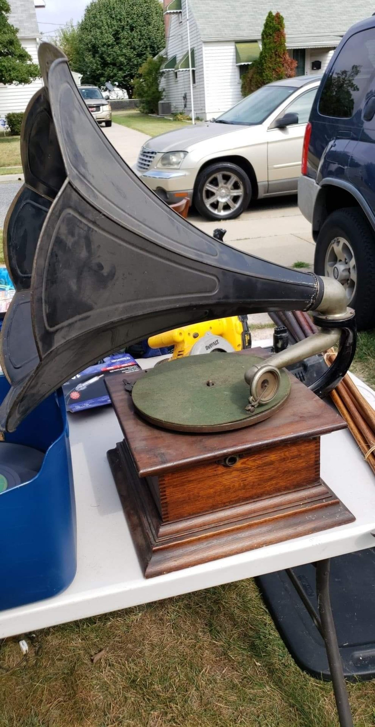 Finding The Value Of Antique Record Players Thriftyfun