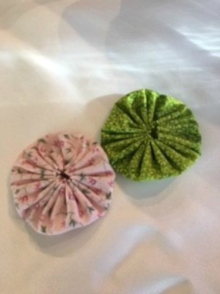Making a Yo-Yo Pillow - 2 completed yo-yos
