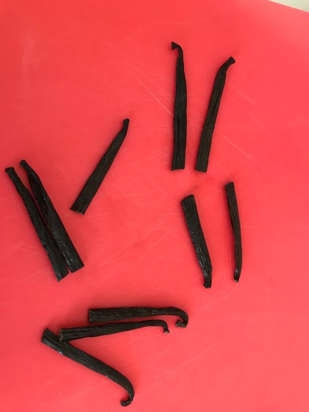 Instant Pot Vanilla Extract - cut the vanilla beans in half