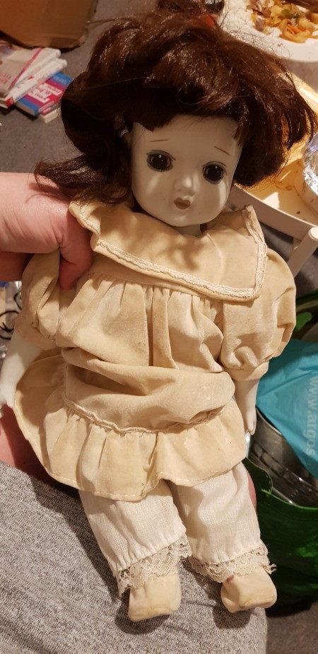 Identifying Porcelain Dolls