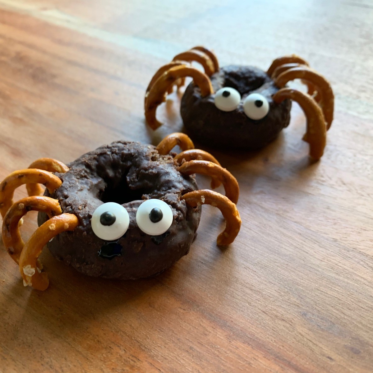 Halloween Spider Donuts | ThriftyFun