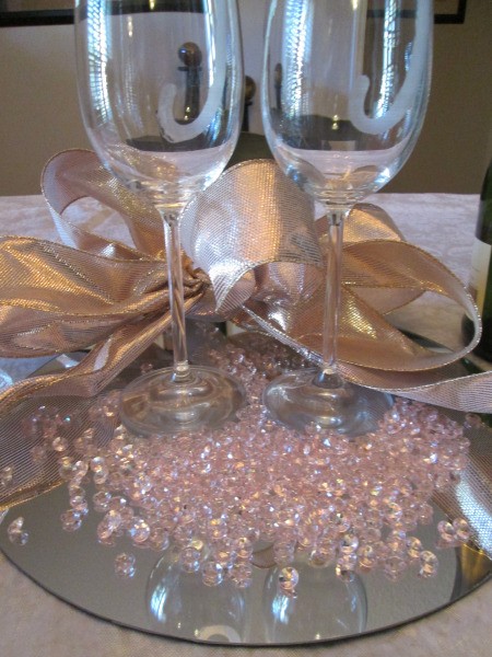 Using Mirrors For Your Wedding Table