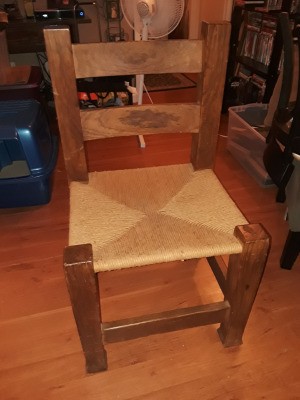 Identifying a Vintage Chair - full ladderback style chair.