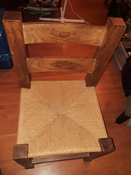 Identifying a Vintage Chair - seat
