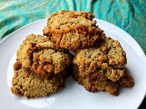 baked cookies on plate