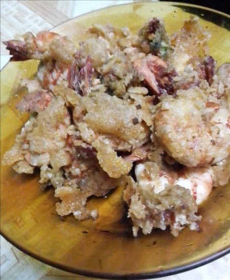deep fried prawns on plate