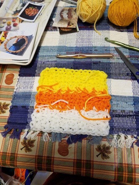 Candy Corn Hot Pad - finish orange and white rows