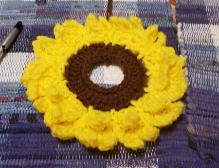 Sunflower Photo Frame - add plastic photo cover and then your photo cut to fit