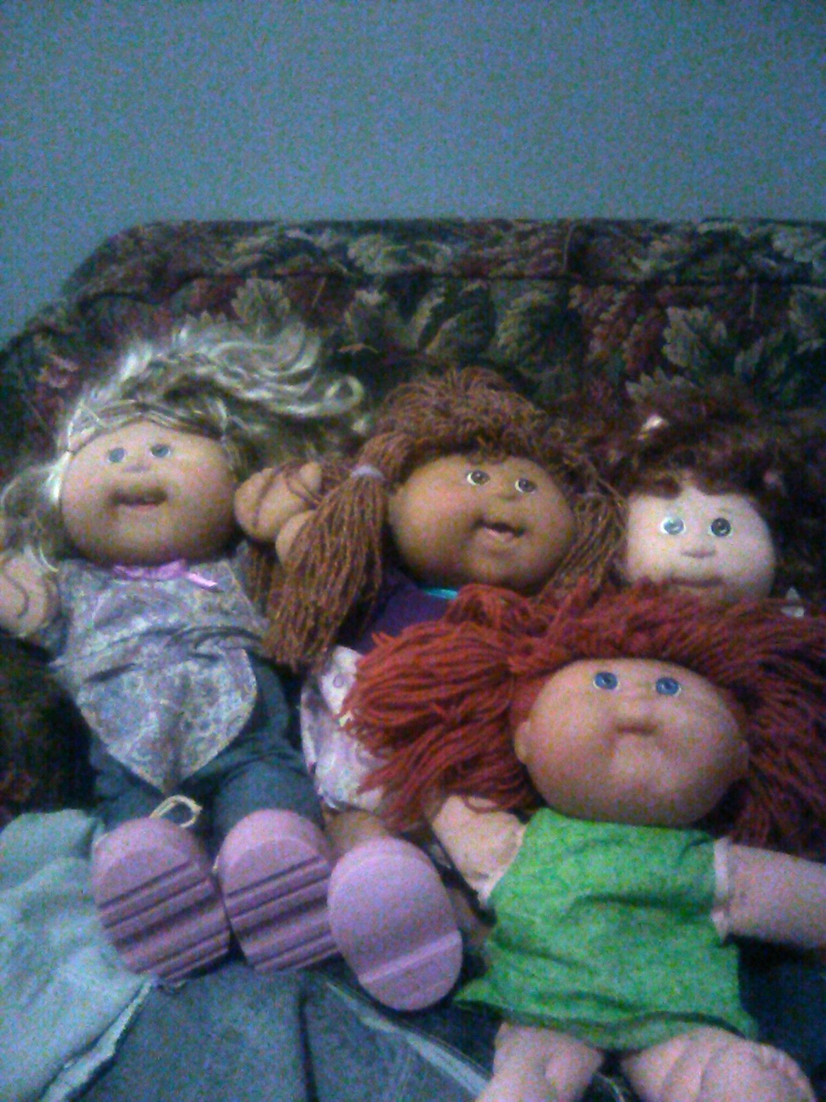 selling cabbage patch dolls