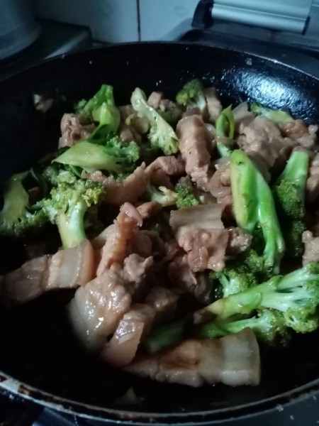 Pork Broccoli in pan