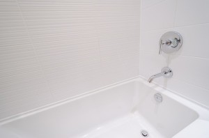 White built in Bath tub