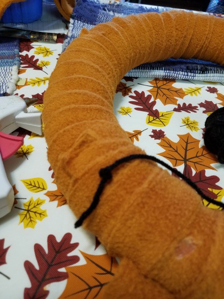 Spiderweb Wreath - knotted end of the yarn