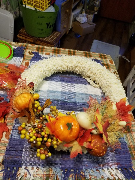 Making a Disassemblable Fall Leaf Wreath - finished wreath