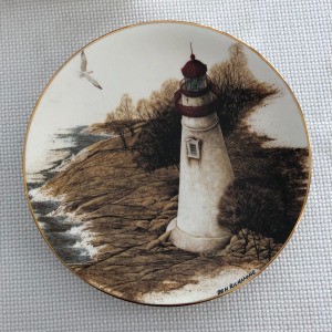 Value of a'Marblehead'Collector's Plate - lighthouse image on a plate