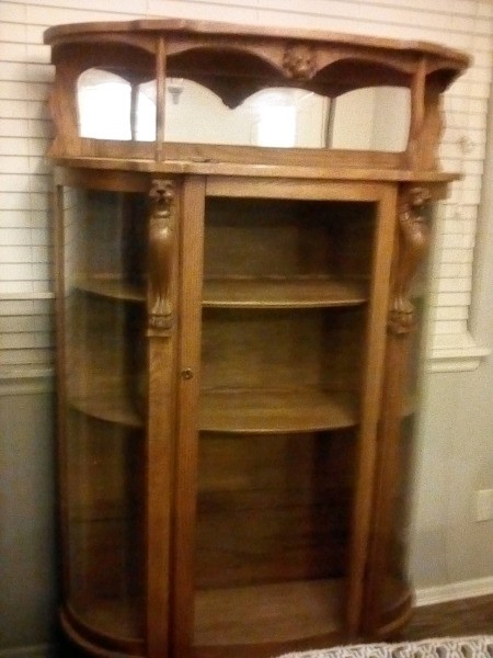 Identifying a Vintage Curio Cabinet