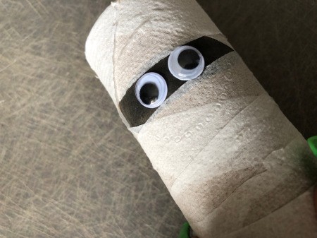 Cardboard Halloween Napkin Rings - googly eyes added