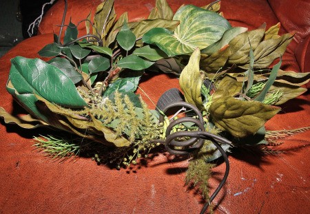 Little Shop of Horrors Costumes - leaf wreath