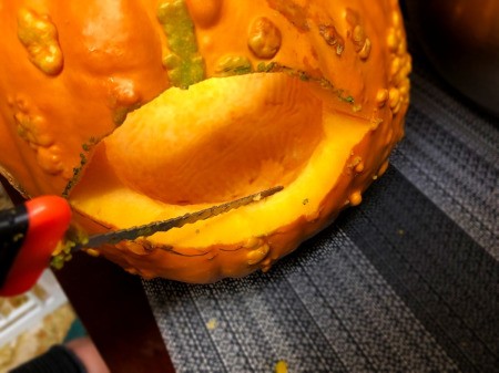 Spooky Double Pumpkin Eyeball - trim the eye opening