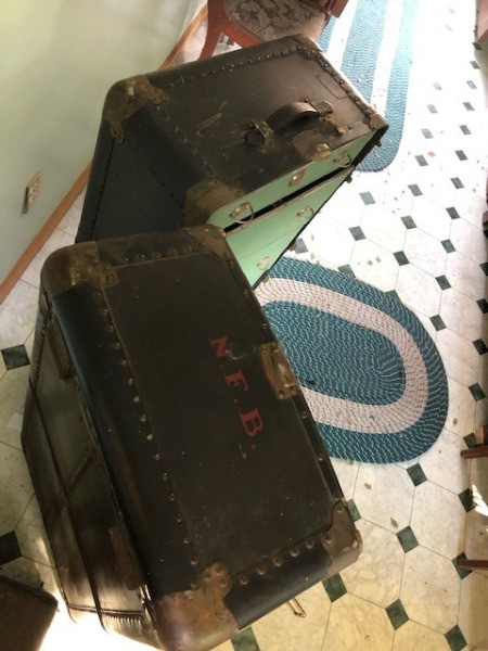 Value of a Belber Travel Trunk