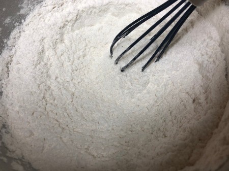 mixing flour powders