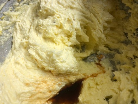 adding vanilla to batter
