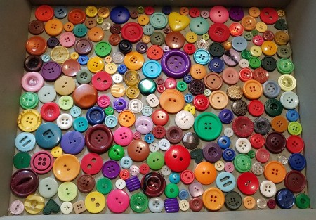 Button Lined Tray - fill small spaces with little buttons