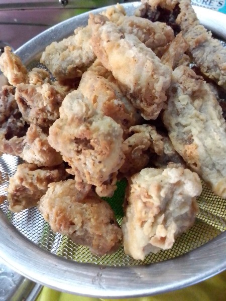 fried roast pork pieces