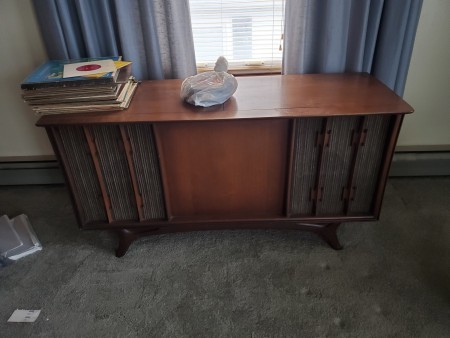 Value of an RCA Victor Model vjt31w Console Stereo