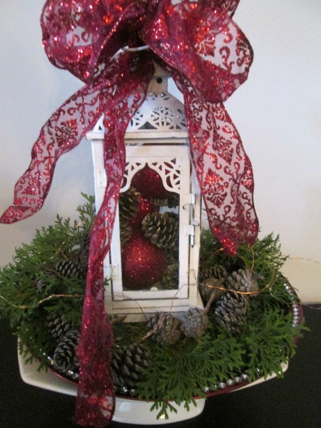 Making A Lantern Part Of Your Holiday Decor